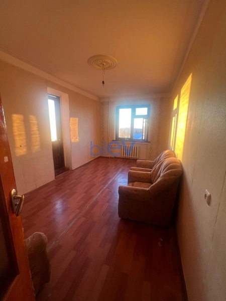 Satış 5 otaqlı Köhnə Tikili bina evi  120m², Bakı