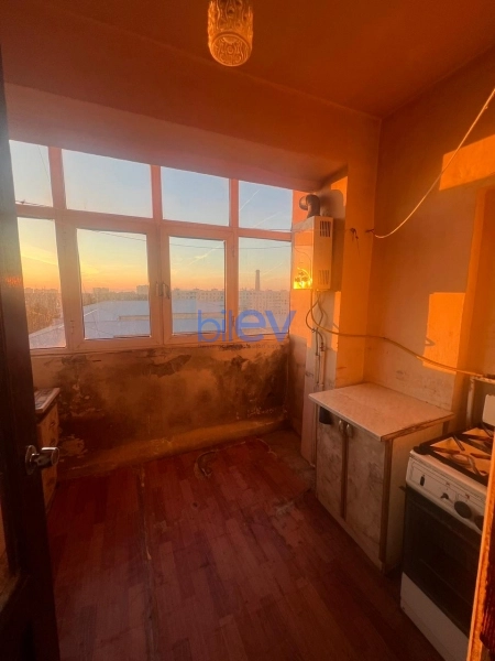 Satış 5 otaqlı Köhnə Tikili bina evi  120m², Bakı