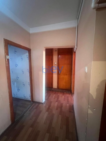 Satış 5 otaqlı Köhnə Tikili bina evi  120m², Bakı