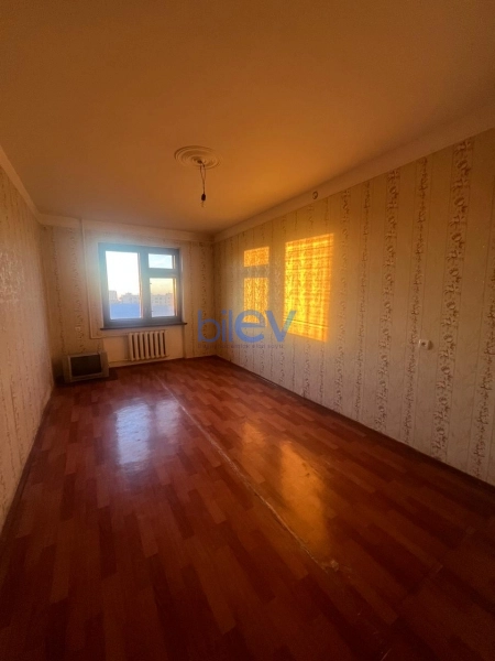 Satış 5 otaqlı Köhnə Tikili bina evi  120m², Bakı