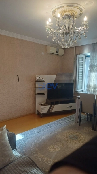 Satış 3 otaqlı Köhnə Tikili bina evi  85m², Bakı