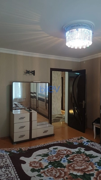 Satış 3 otaqlı Köhnə Tikili bina evi  85m², Bakı