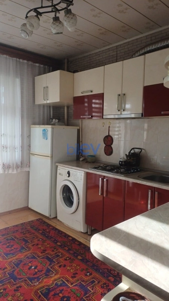 Satış 3 otaqlı Köhnə Tikili bina evi  85m², Bakı
