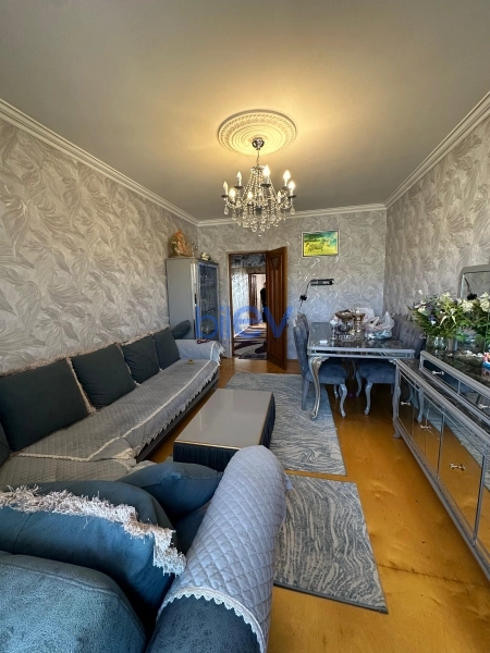 Satış 4 otaqlı Köhnə Tikili bina evi  100m², Bakı
