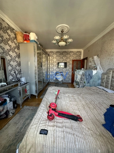 Satış 4 otaqlı Köhnə Tikili bina evi  100m², Bakı