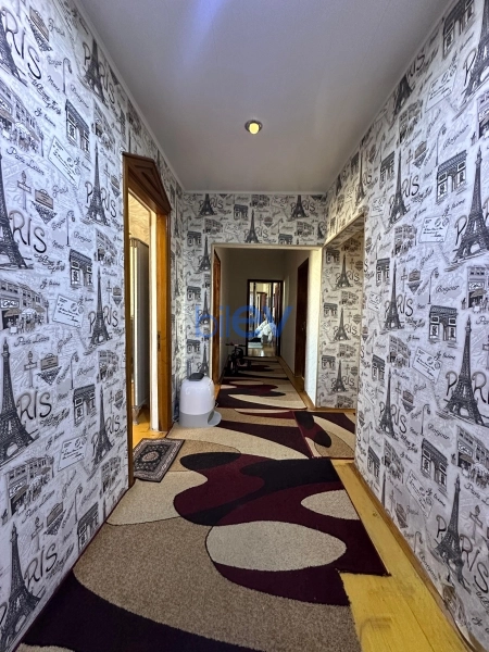 Satış 4 otaqlı Köhnə Tikili bina evi  100m², Bakı