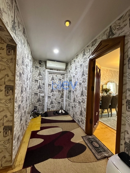 Satış 4 otaqlı Köhnə Tikili bina evi  100m², Bakı