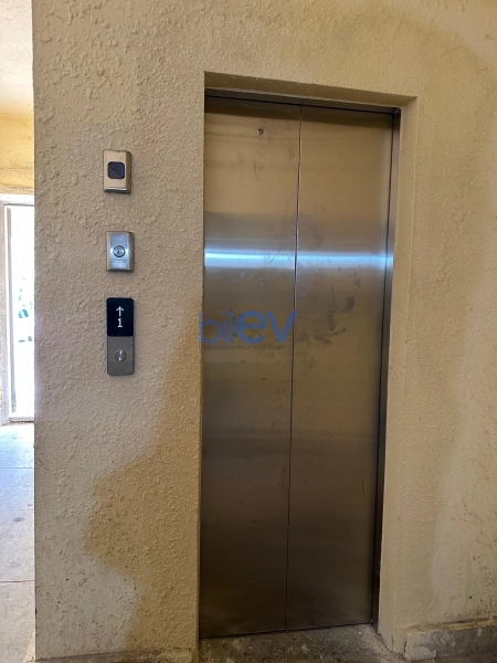 Satış 4 otaqlı Köhnə Tikili bina evi  100m², Bakı