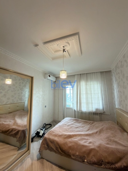 Satış 2 otaqlı Köhnə Tikili bina evi  65m², Bakı