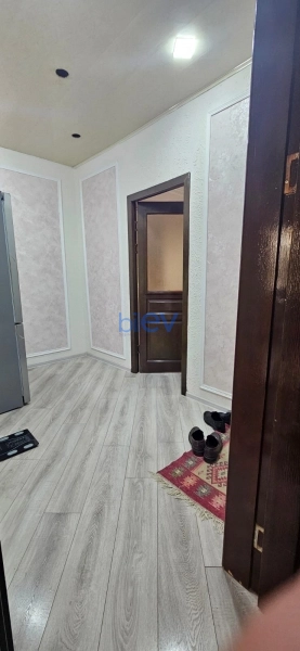 Satış 2 otaqlı Köhnə Tikili bina evi  65m², Bakı