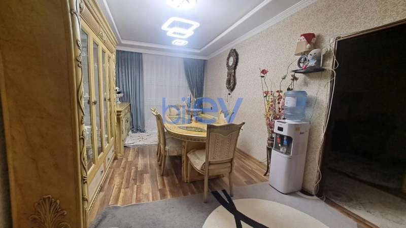 Satış 4 otaqlı Köhnə Tikili bina evi  100m², Bakı