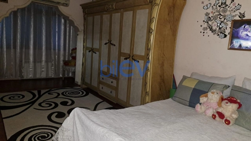 Satış 4 otaqlı Köhnə Tikili bina evi  100m², Bakı
