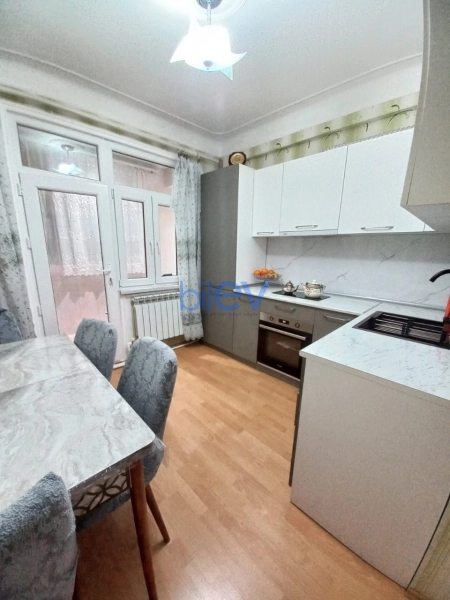 Satış 2 otaqlı Köhnə Tikili bina evi  45m², Bakı
