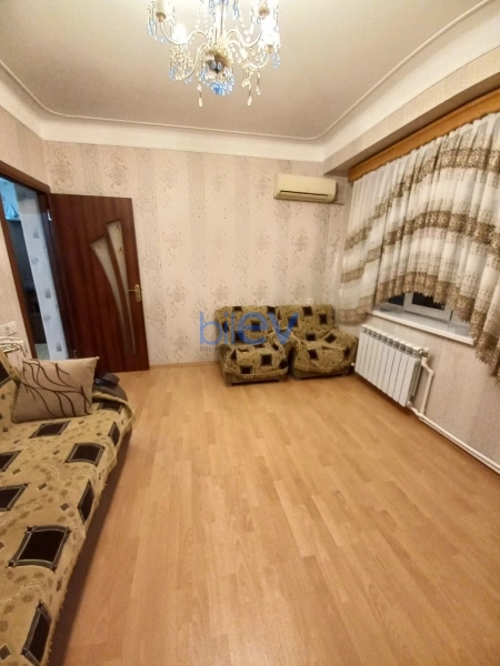 Satış 2 otaqlı Köhnə Tikili bina evi  45m², Bakı