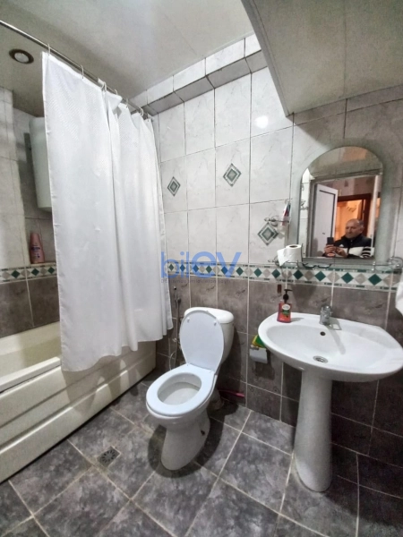 Satış 2 otaqlı Köhnə Tikili bina evi  45m², Bakı