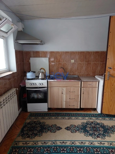 Satış 3 otaqlı Köhnə Tikili bina evi  75m², Bakı