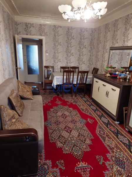 Satış 2 otaqlı Köhnə Tikili bina evi  60m², Bakı