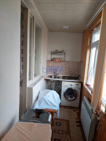 Satış 2 otaqlı Köhnə Tikili bina evi  60m², Bakı