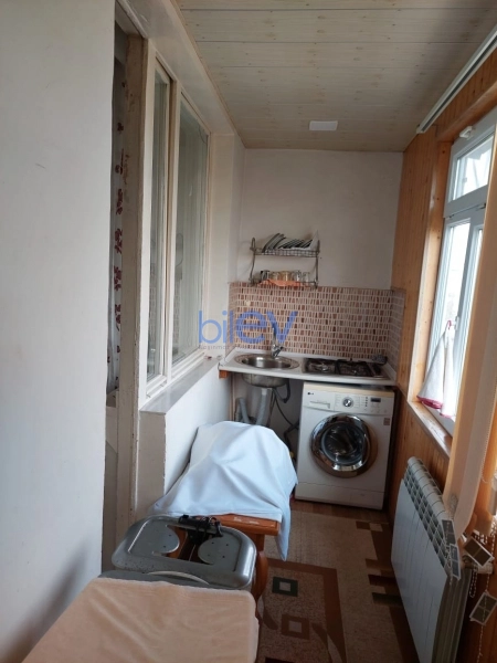 Satış 2 otaqlı Köhnə Tikili bina evi  60m², Bakı