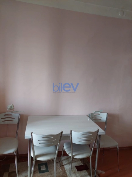 Satış 2 otaqlı Köhnə Tikili bina evi  60m², Bakı