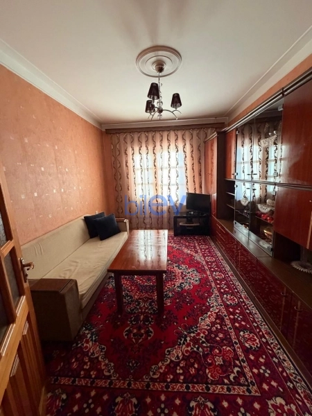 Satış 5 otaqlı Köhnə Tikili bina evi  120m², Bakı