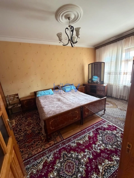 Satış 5 otaqlı Köhnə Tikili bina evi  120m², Bakı