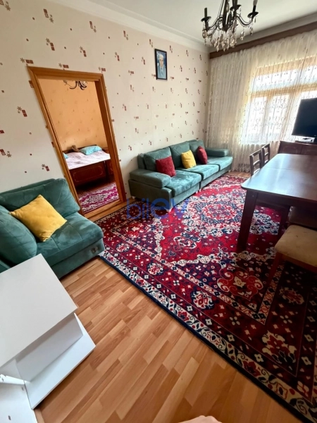 Satış 5 otaqlı Köhnə Tikili bina evi  120m², Bakı