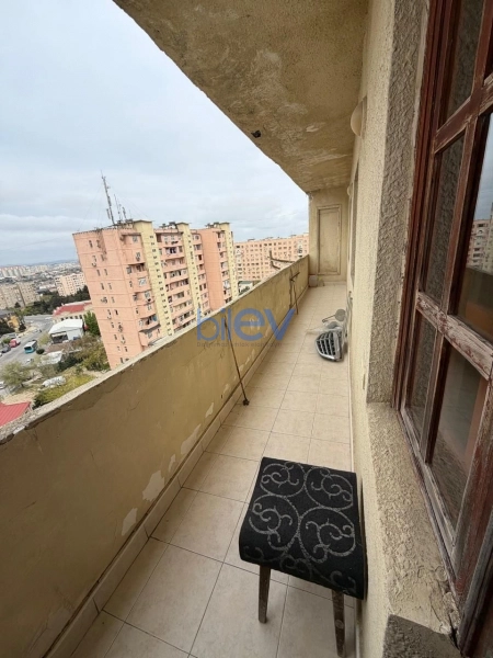 Satış 5 otaqlı Köhnə Tikili bina evi  120m², Bakı