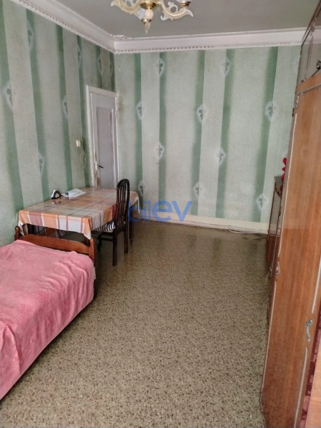 Satış 5 otaqlı Köhnə Tikili bina evi  120m², Bakı