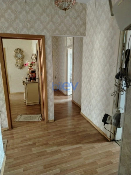 Satış 5 otaqlı Köhnə Tikili bina evi  120m², Bakı