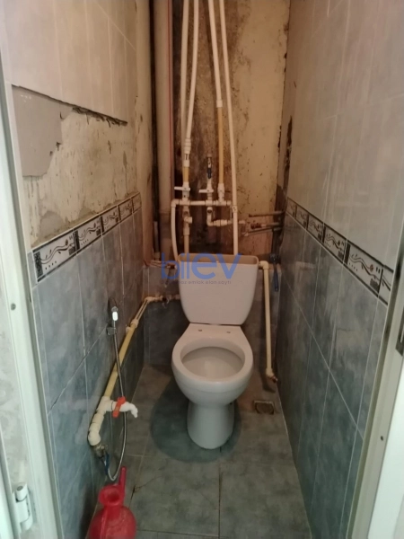 Satış 5 otaqlı Köhnə Tikili bina evi  120m², Bakı