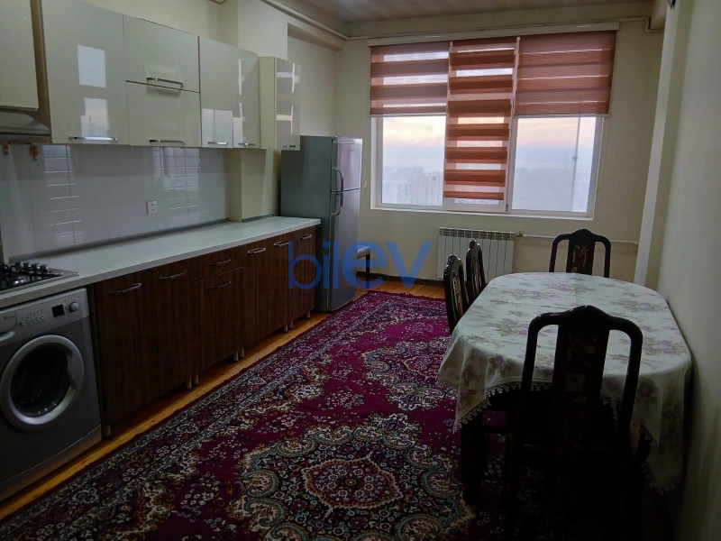 Aylıq Kirayə 3 otaqlı Yeni Tikili bina evi  126m², Bakı
