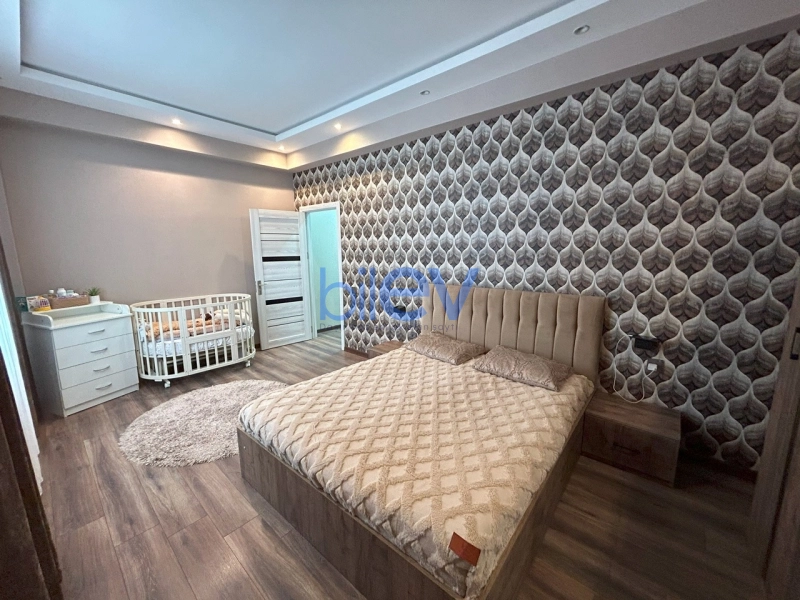 Satış 3 otaqlı Yeni Tikili bina evi  136m², Bakı