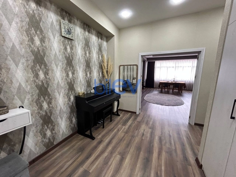 Satış 3 otaqlı Yeni Tikili bina evi  136m², Bakı