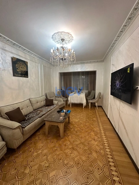 Satış 4 otaqlı Köhnə Tikili bina evi  100m², Bakı