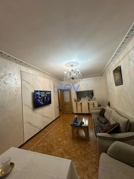 Satış 4 otaqlı Köhnə Tikili bina evi  100m², Bakı