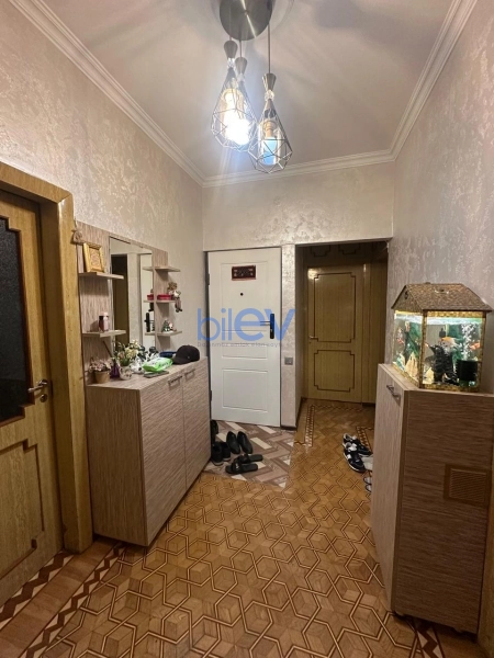 Satış 4 otaqlı Köhnə Tikili bina evi  100m², Bakı