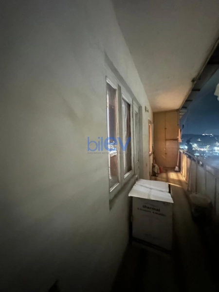 Satış 4 otaqlı Köhnə Tikili bina evi  100m², Bakı