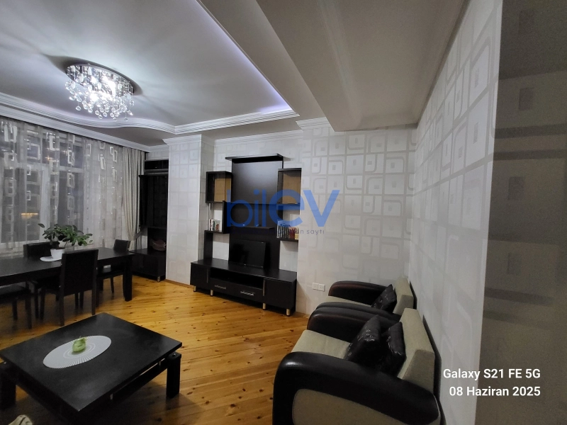 Aylıq Kirayə 2 otaqlı Yeni Tikili bina evi  90m², Bakı