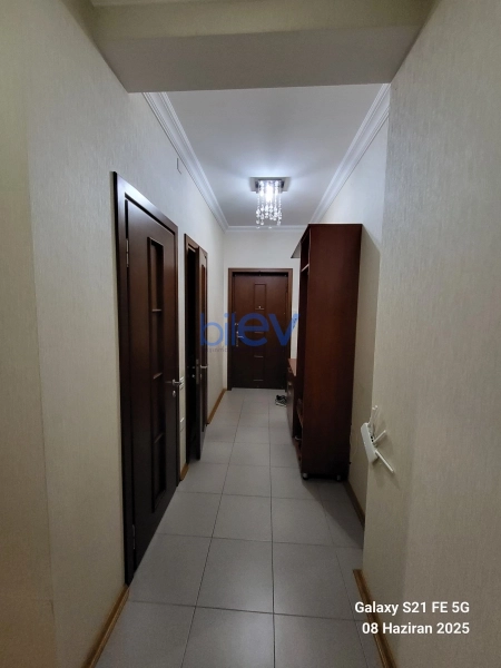Aylıq Kirayə 2 otaqlı Yeni Tikili bina evi  90m², Bakı