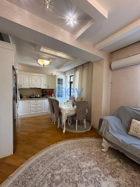 Satış 3 otaqlı Yeni Tikili bina evi  90m², Bakı