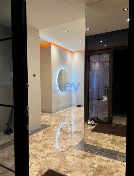 Satış 8 otaqlı Həyət evi  800m², Bakı