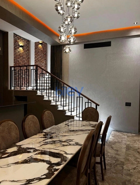 Satış 8 otaqlı Həyət evi  800m², Bakı