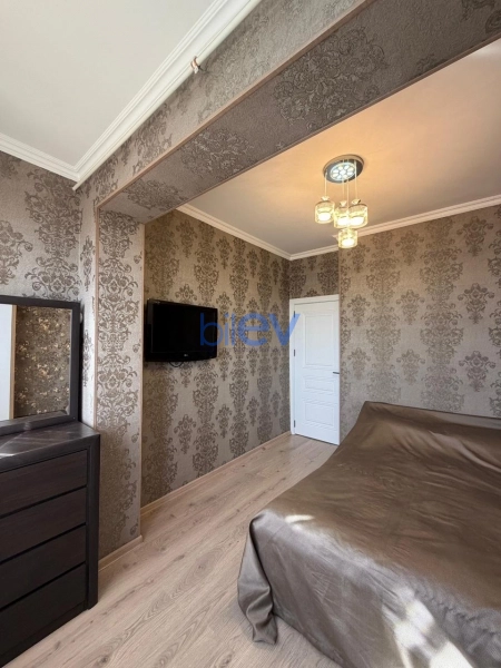 Satış 2 otaqlı Köhnə Tikili bina evi  45m², Bakı