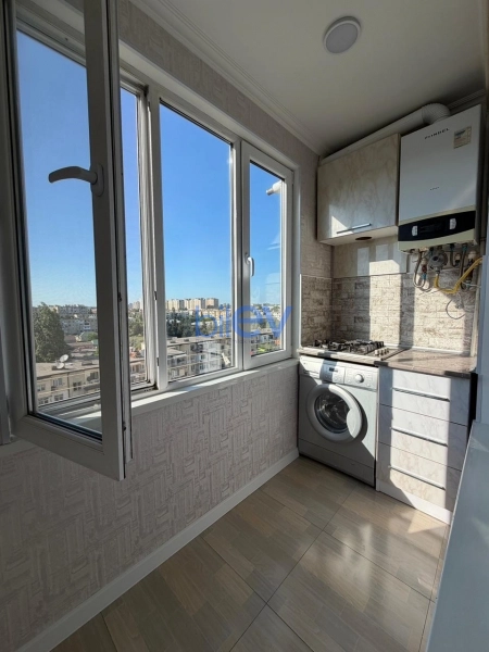 Satış 2 otaqlı Köhnə Tikili bina evi  45m², Bakı