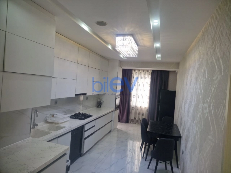 Aylıq Kirayə 3 otaqlı Yeni Tikili bina evi  151m², Bakı