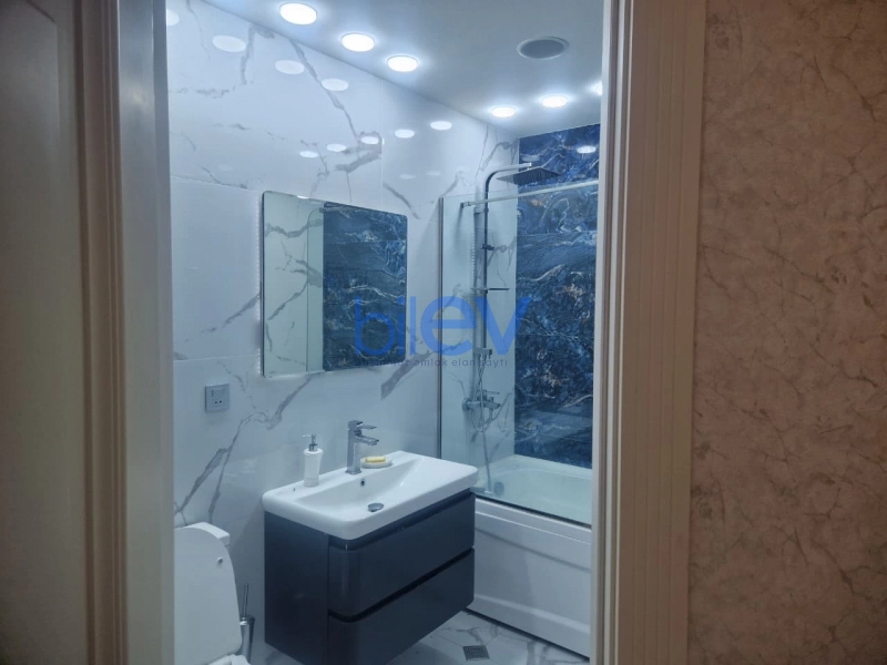 Aylıq Kirayə 3 otaqlı Yeni Tikili bina evi  151m², Bakı