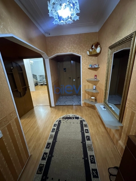 Satış 2 otaqlı Köhnə Tikili bina evi  60m², Bakı