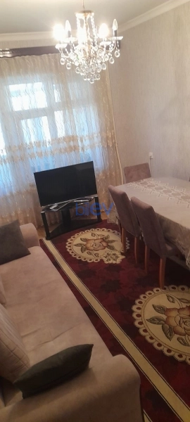 Satış 5 otaqlı Köhnə Tikili bina evi  120m², Bakı