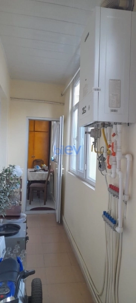 Satış 5 otaqlı Köhnə Tikili bina evi  120m², Bakı